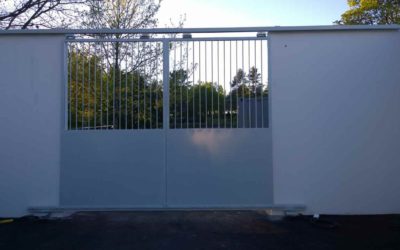 Espoon Siunauskapplin riippuportti 2 os. suljettu II