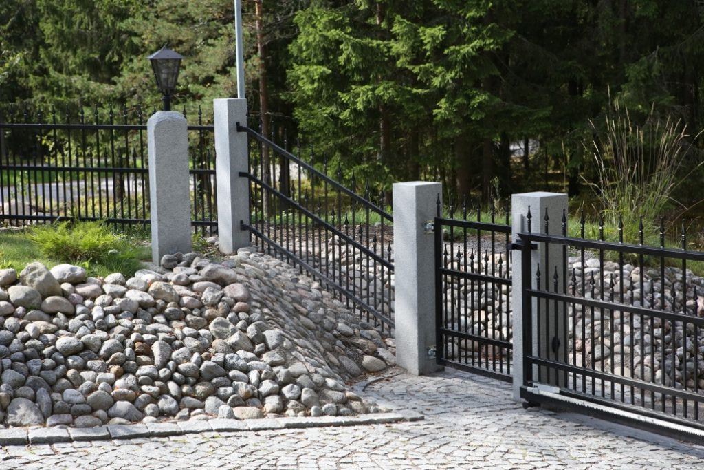 odaotstega aiapiire, jalgvärav ja liugvärav