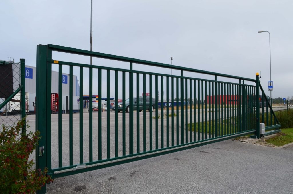 Jälgimäe tee 11 liugvärav