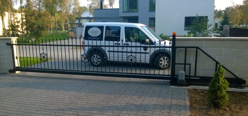 odaotstega aiapiire, jalgvärav ja liugvärav