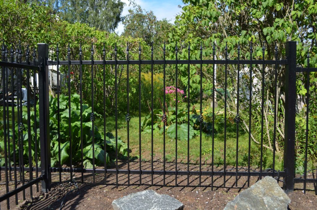 metallaiad sepisaiad varavad metalliaidat ja portit takorauta-aidat Virosta