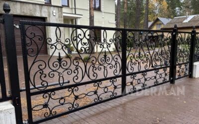 Metallaed. Metallist väravad. Aiapostid